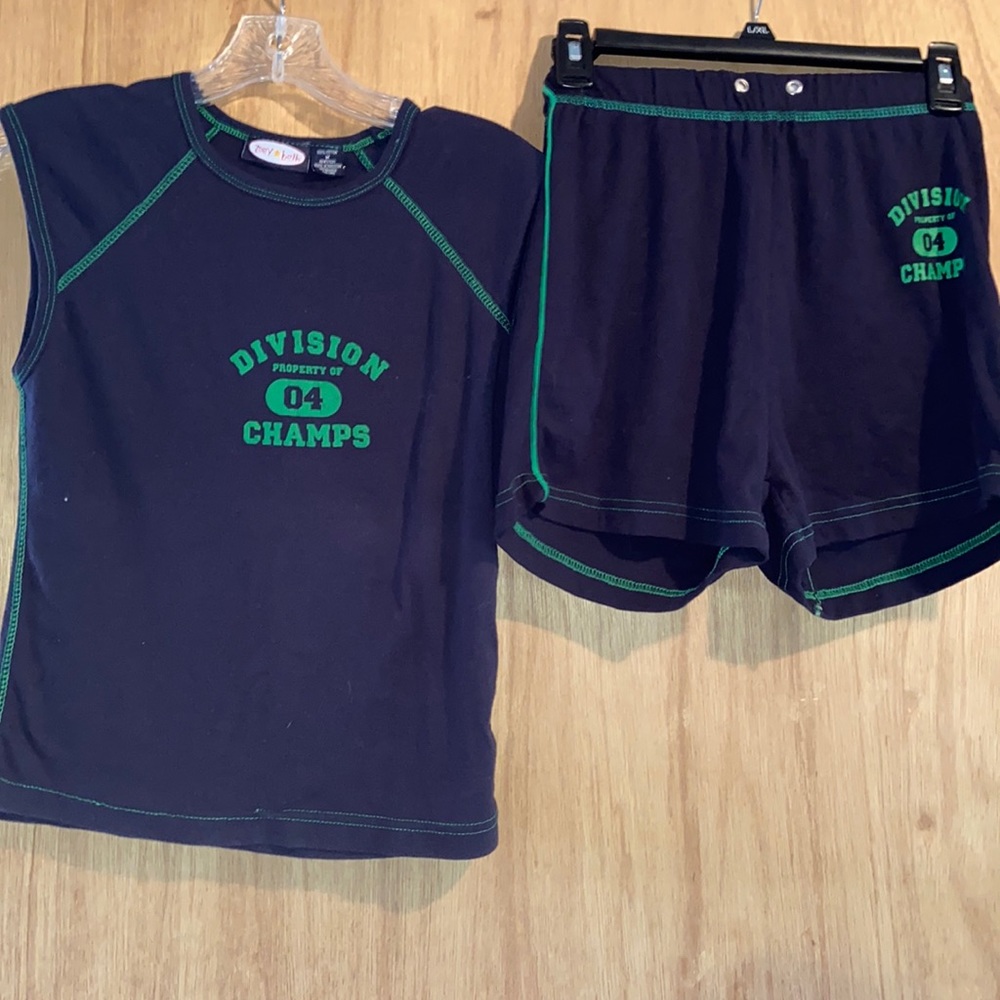 Very sporty short set